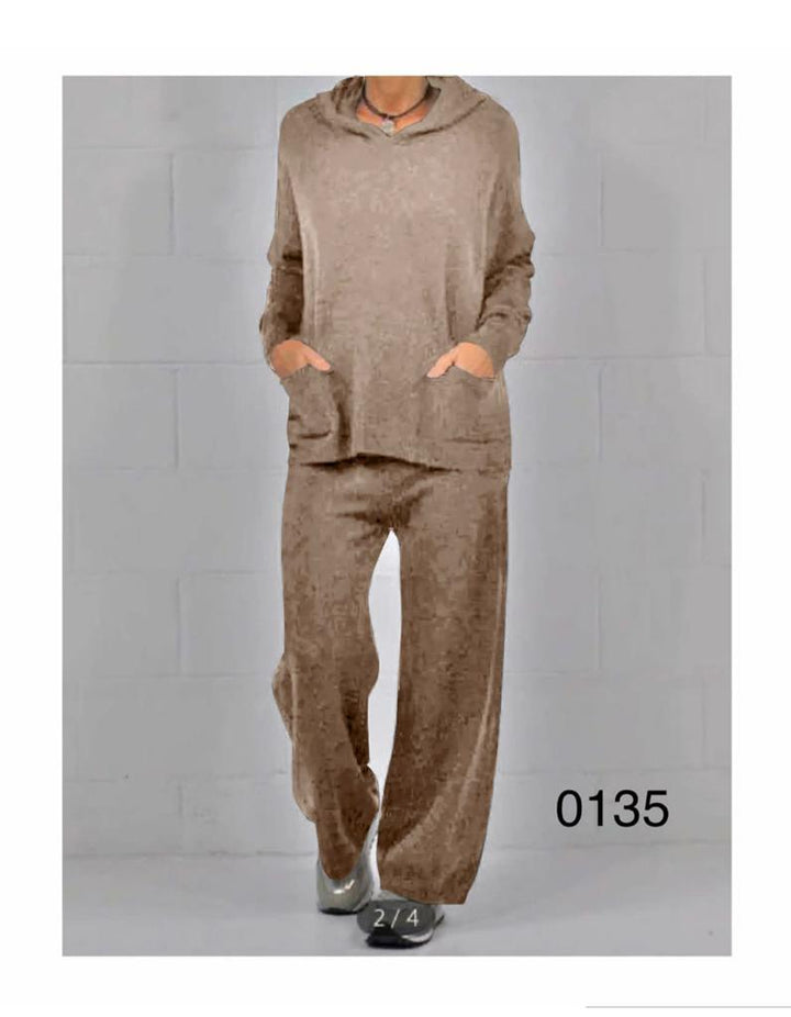 Giulia's Handmade Italian Leather Handbag"

Título en español: "Bolso de Cuero Italiano Hecho a Mano por Julia
