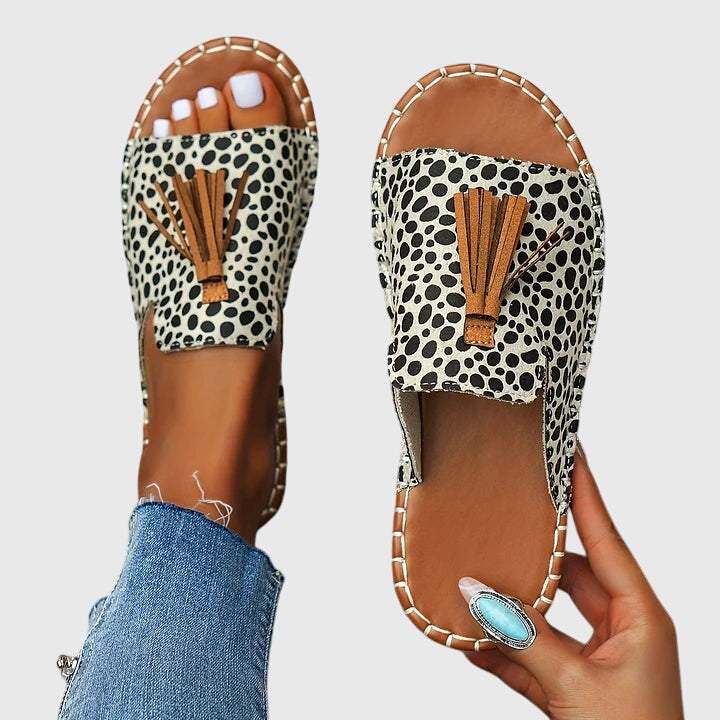 CRISTINA | Sandalias Bohemias con Pompones Nathalie