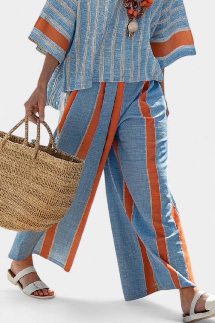 Valeria – top de terracota estriado sofisticado y pantalones de lino