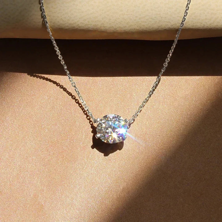 Collar Solitario Elegante en Cristal