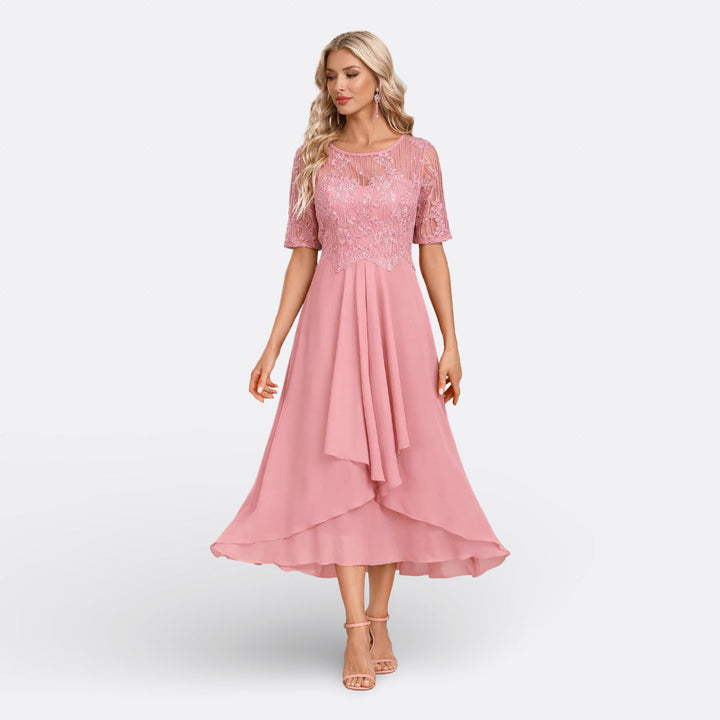 Mariana - Vestido de Encaje con Mangas Cortas