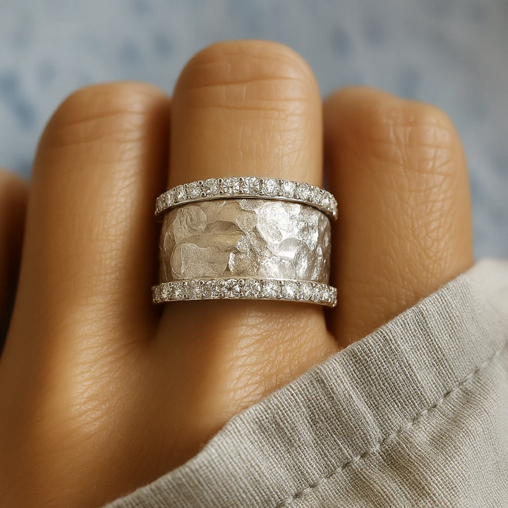 Anillo Vintage de Plata con Zirconitas