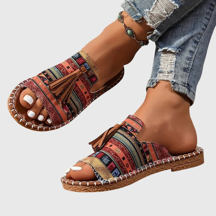 CRISTINA | Sandalias Bohemias con Pompones Nathalie